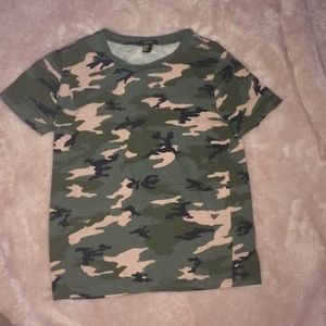 Forever 21 camo tshirt